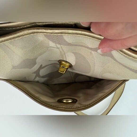 Vtg. COACH Beige and Gold Signature Canvas and Leather Crossbody Purse Bag - Picture 9 of 12
